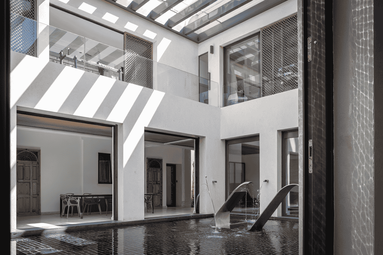Riad rénové à Marrakech, exemple d'investissement rentable en 2025